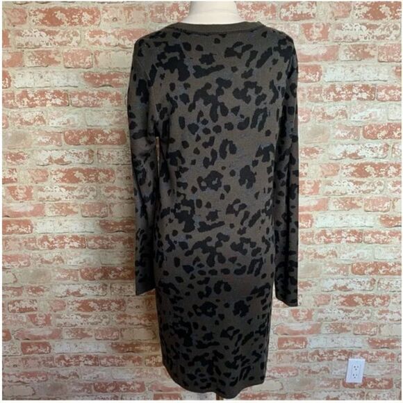 JOHN + JENN EVEREVE LEOPARD PRINT SWEATERDRESS SIZE MEDIUM - Picture 7 of 10